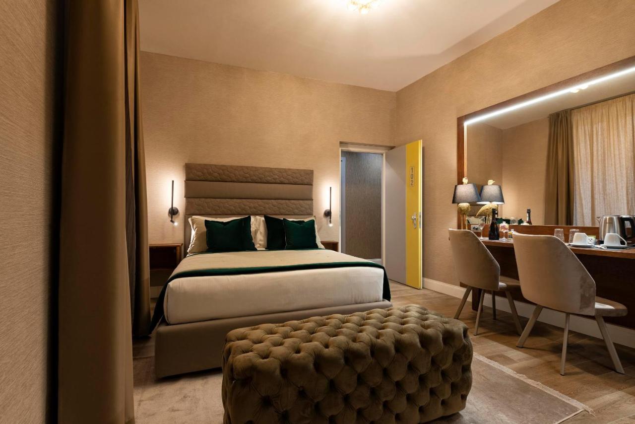 Royal Rooms Corso โรม ภายนอก รูปภาพ
